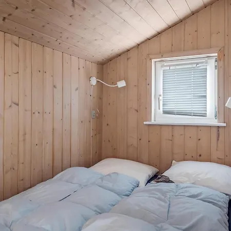 Lovely With Covered And Enclosed Terrace, Close To The Sea 펜션 *