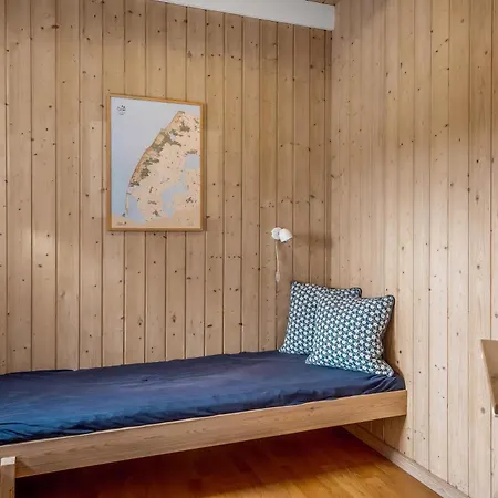 Lovely With Covered And Enclosed Terrace, Close To The Sea * 티스테드