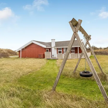 Lovely With Covered And Enclosed Terrace, Close To The Sea * Thisted